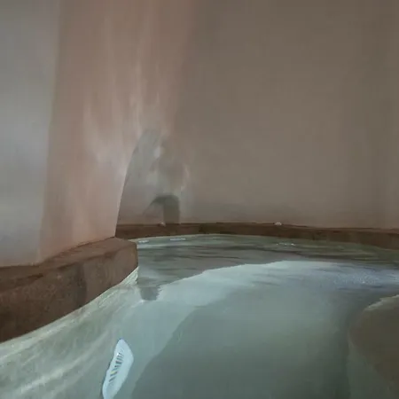 Alluvial Santorini Appartement Mesariá