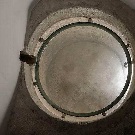 Apartment Alluvial Santorini Mesariá